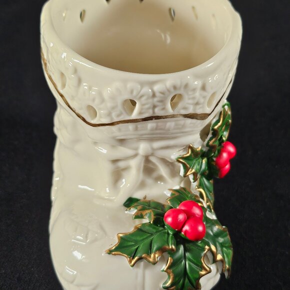 Rare: International Bazaar Porcelain Collectibles Holly. Mini White Santa Boot - Picture 2 of 10